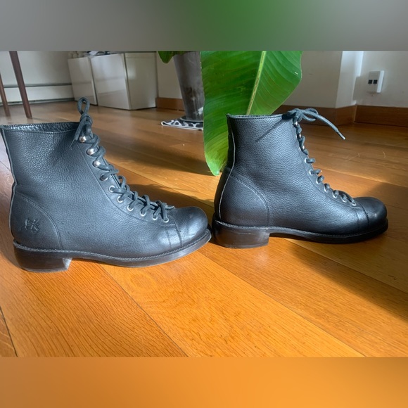 Fluevog Ricard ‘Dearborn Black’ Lace Up Ankle Boot - Picture 4 of 9